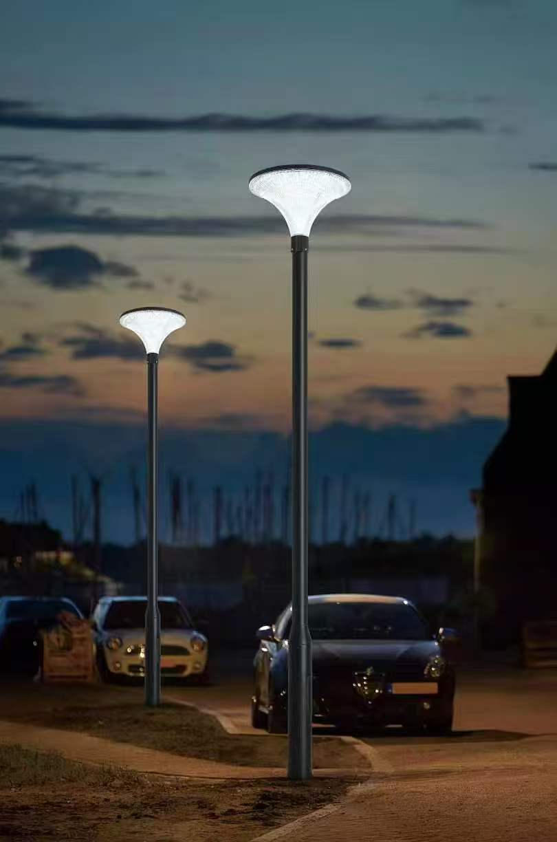 Modern Villa Solar Garden Post Light LED Outdoor Solar Path Lamp Single & Double Head Waterproof Courtyard Street Light For Villa Park Resort Wholesale